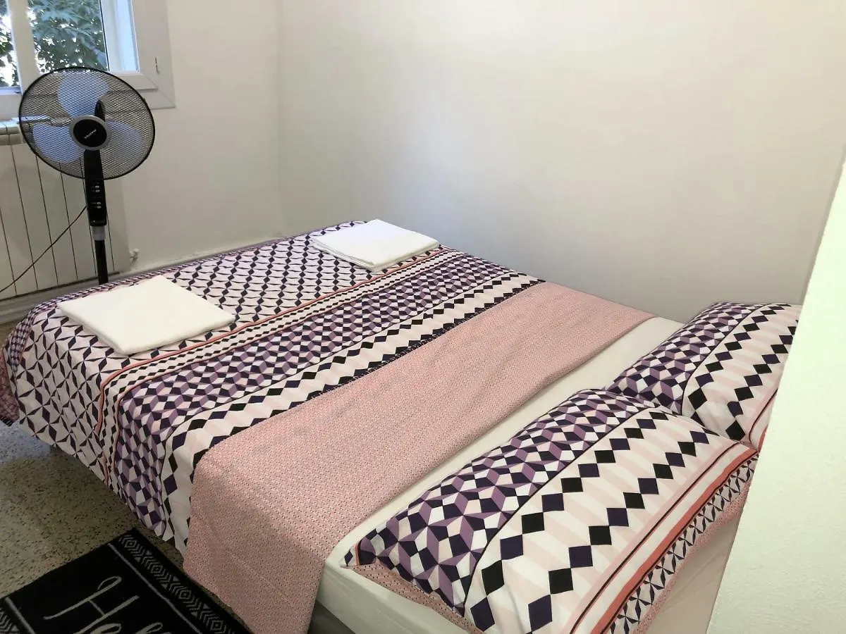 Pansiyon Jolie Chambre Privee Marseille 9E