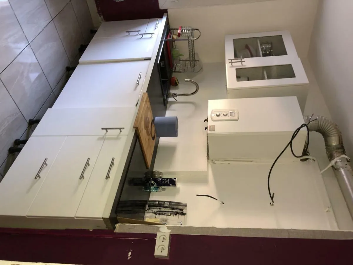 Jolie Chambre Privee Marseille 9E 0*,